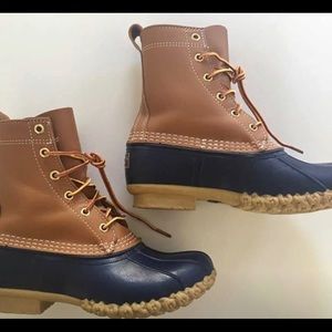 LL Bean 8” Bean Boot Duck Boot - Women’s Size 7W